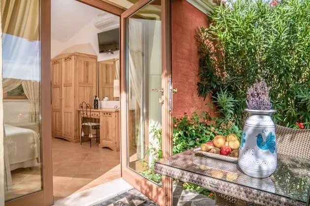 Standard Üç Kişilik Oda, Sigara İçilmez, Bahçe Manzaralı