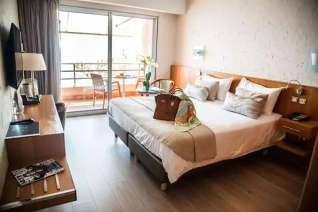 Deluxe Tek Büyük veya İki Ayrı Yataklı Oda