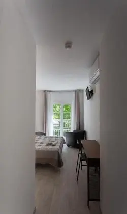 Üç Kişilik Oda