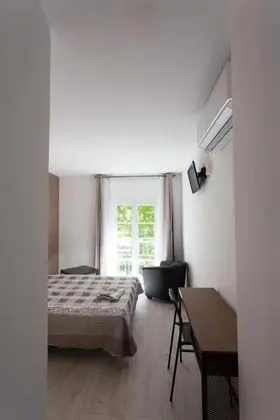 Üç Kişilik Oda