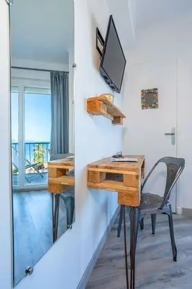 Economy Tek Büyük Yataklı Oda, Balkon, Deniz Manzaralı (recyclage)