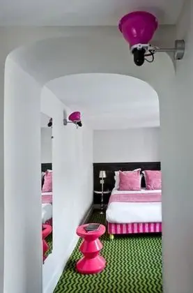 Superior Tek Büyük veya İki Ayrı Yataklı Oda