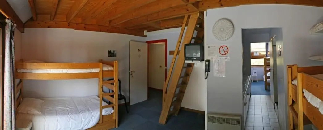 Private Dorm with Balcony