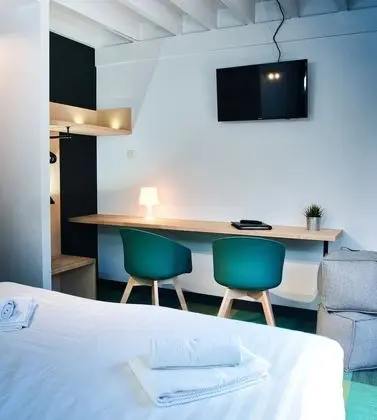 Tek Büyük Yataklı Oda, Balkon