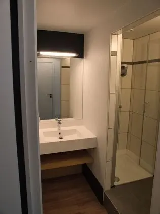 Tek Büyük Yataklı Oda, Balkon