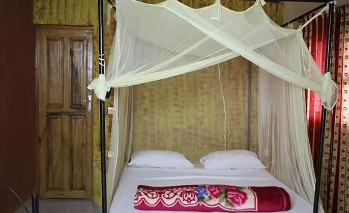 Basic Büyük Yataklı Tek Kişilik Oda, 1 Büyük (Queen) Boy Yatak, Sigara İçilmez, Havuz Manzaralı