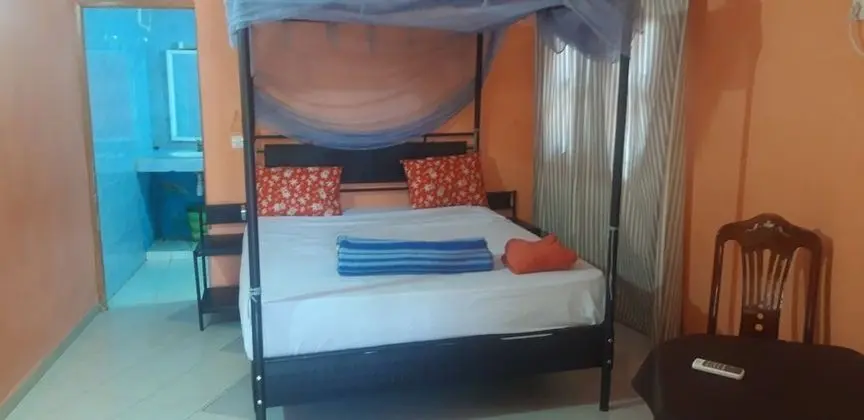 Basic Büyük Yataklı Tek Kişilik Oda, 1 Büyük (Queen) Boy Yatak, Sigara İçilmez, Havuz Manzaralı