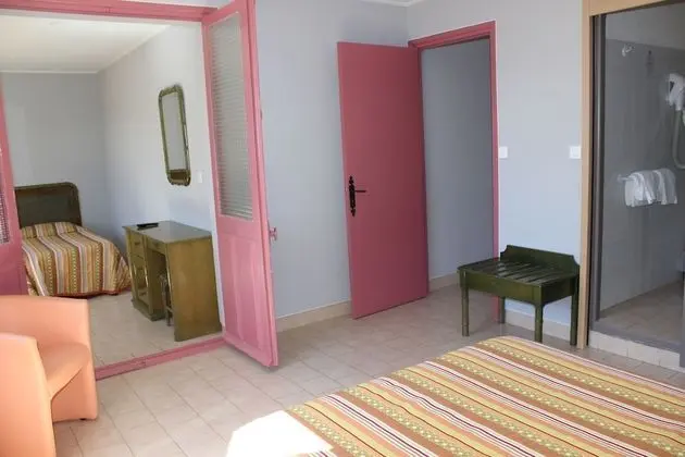Tek Büyük veya İki Ayrı Yataklı Oda