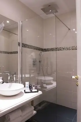 Comfort Tek Büyük Yataklı Oda