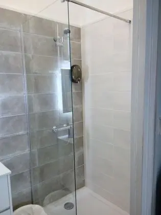 Dört Kişilik Oda, Özel Banyo