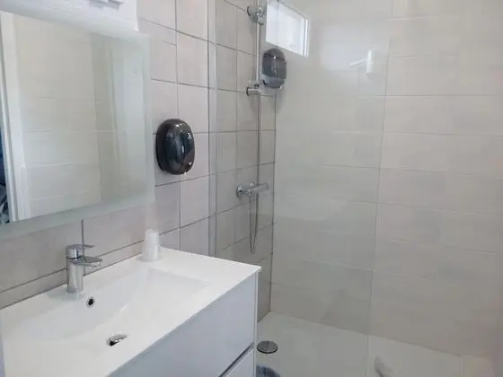 Dört Kişilik Oda, Özel Banyo
