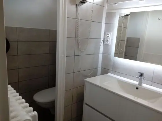 Dört Kişilik Oda, Özel Banyo