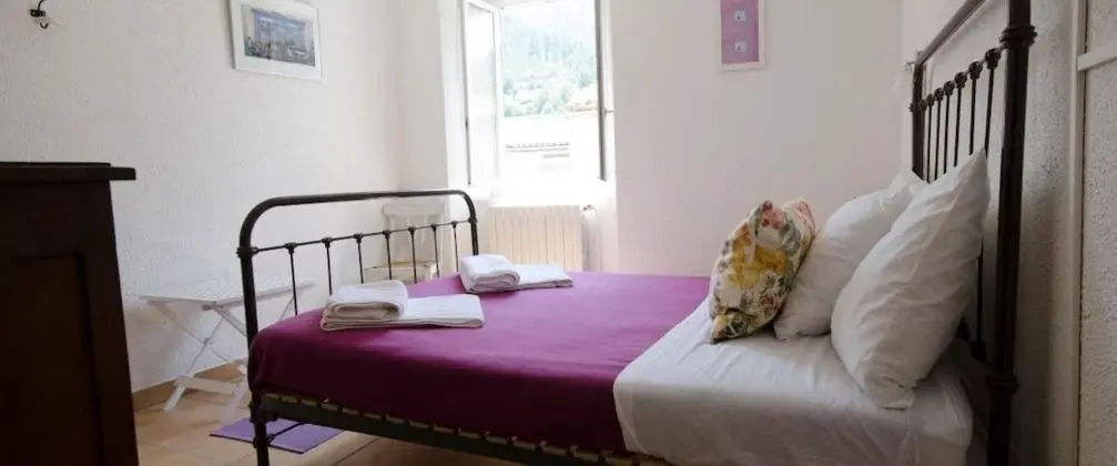 Tek Büyük Yataklı Oda, 1 Çift Kişilik Yatak