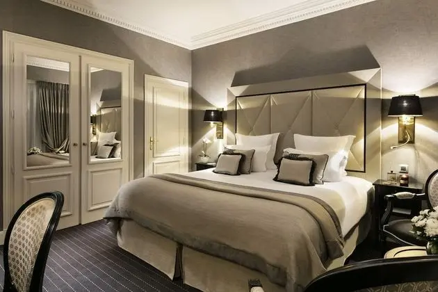 Chambre Deluxe, vue "partielle" mer