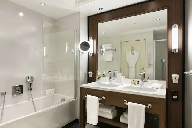 Chambre Deluxe, vue "partielle" mer