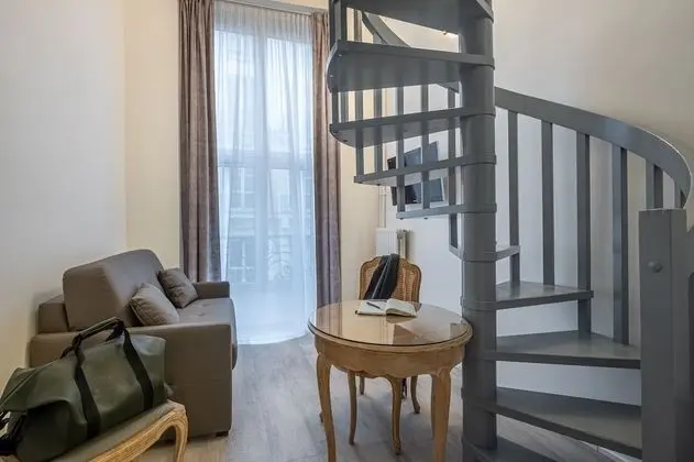 Deluxe Üç Kişilik Oda