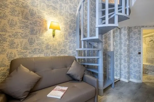 Deluxe Üç Kişilik Oda