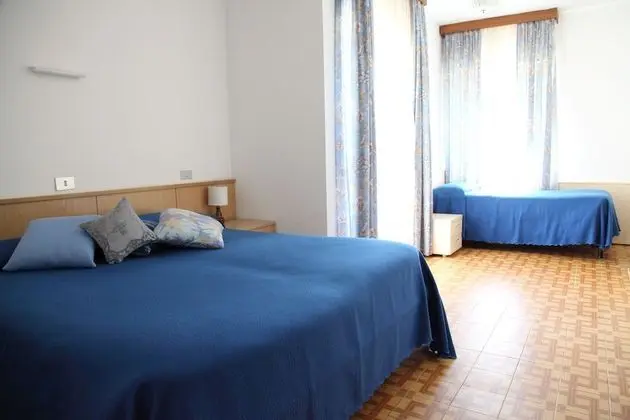 Üç Kişilik Oda, Dağ Manzaralı