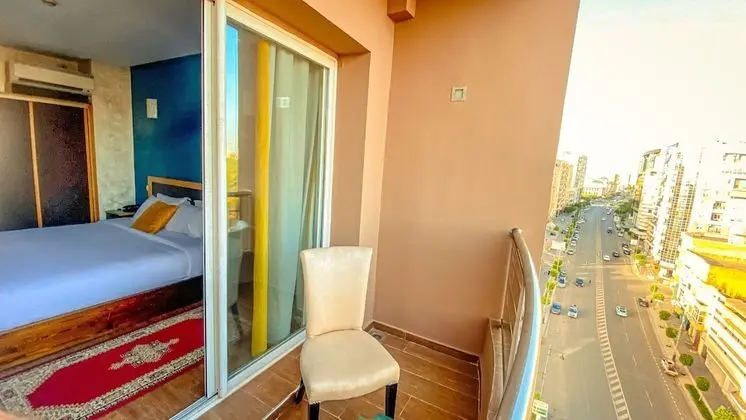 Deluxe Tek Büyük Yataklı Oda