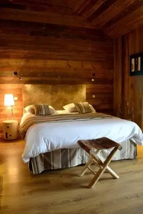 Premium Tek Büyük Yataklı Oda