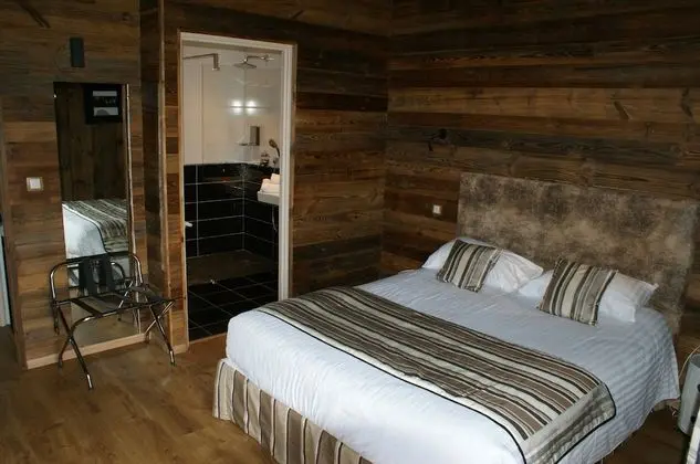 Premium Tek Büyük Yataklı Oda