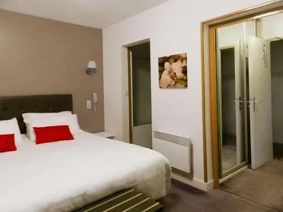 Comfort Tek Büyük Yataklı Oda