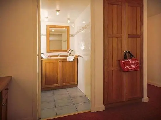 Standard Tek Büyük veya İki Ayrı Yataklı Oda, 1 Çift Kişilik veya 2 Tek Kişilik Yatak