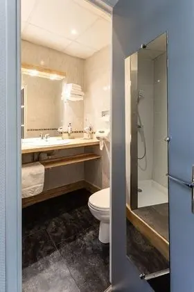 Comfort Tek Büyük Yataklı Oda