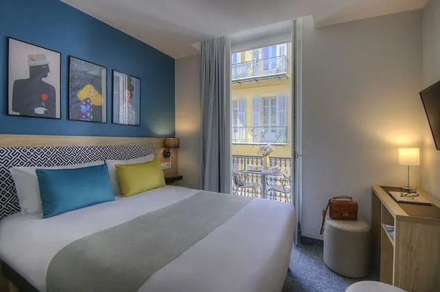 Tek Büyük Yataklı Oda