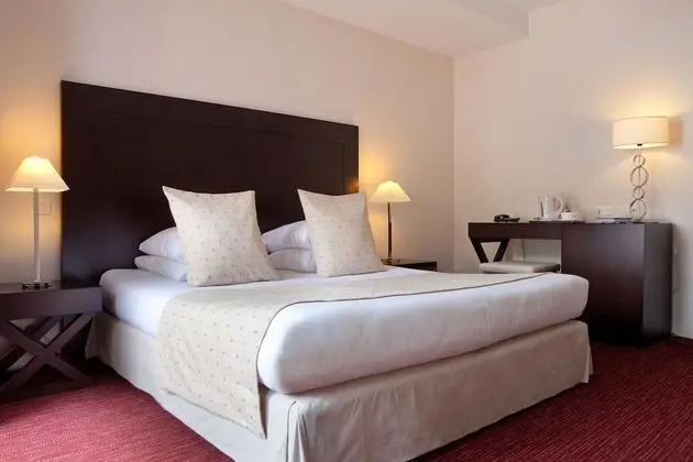 Superior Tek Büyük veya İki Ayrı Yataklı Oda, Küvet