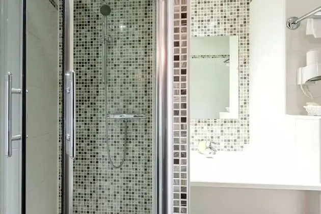 Tek Büyük Yataklı Oda, Bahçe Manzaralı