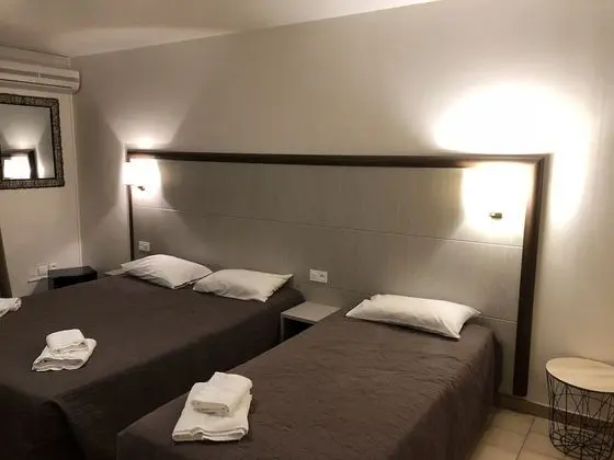 Tek Büyük veya İki Ayrı Yataklı Oda, Balkon