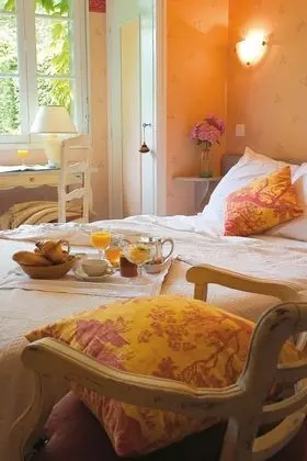 Traditional İki Ayrı Yataklı Oda