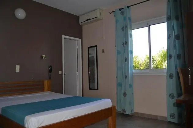 Üç Kişilik Oda
