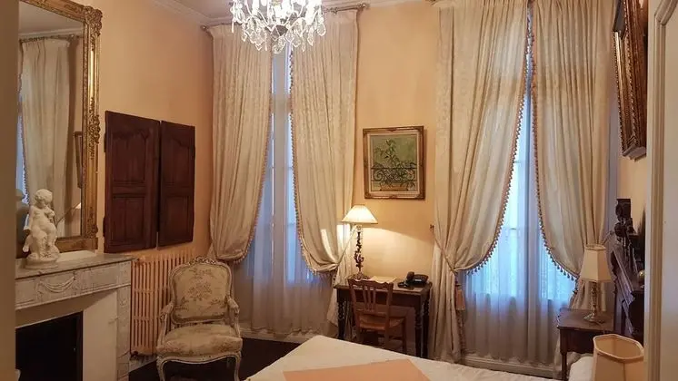Basic Tek Büyük veya İki Ayrı Yataklı Oda