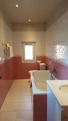 Basic Tek Büyük veya İki Ayrı Yataklı Oda