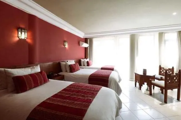 Üç Kişilik Oda, Sigara İçilmez