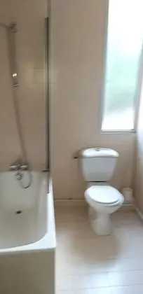 Tek Büyük Yataklı Oda, 1 Çift Kişilik Yatak, Küvet