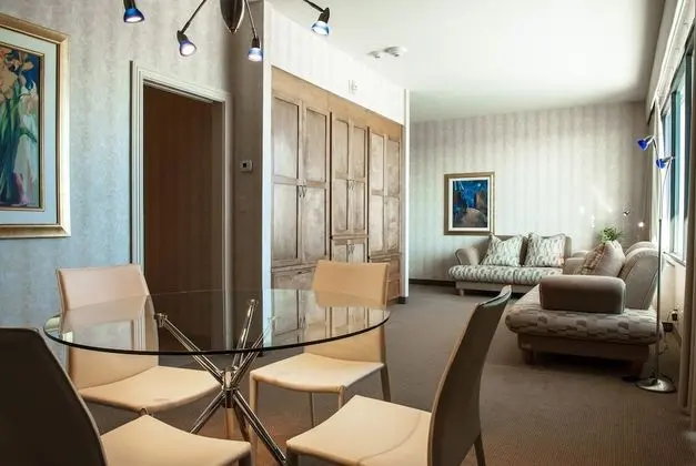 Süit, Birden Çok Yatak, Jakuzi