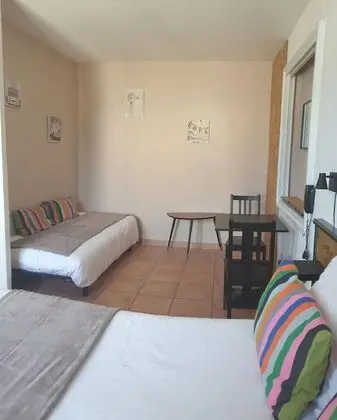 Standard Tek Büyük Yataklı Oda, Banyolu/Duşlu, Kısmi Deniz Manzaralı