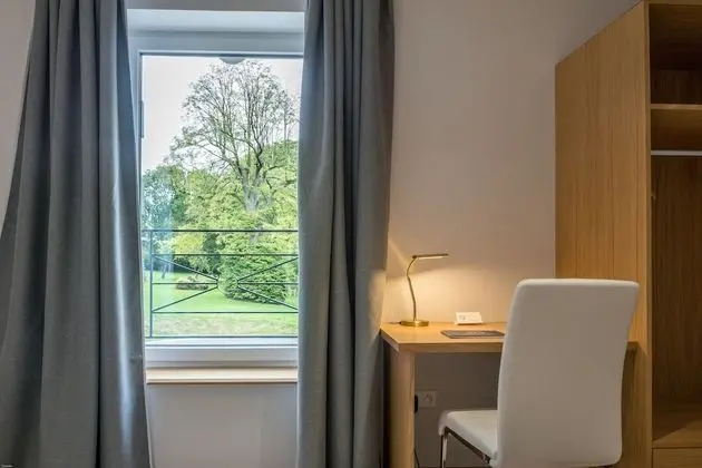 Superior Oda, Ek Bina