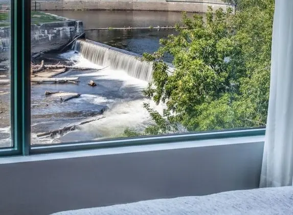 Comfort Oda, 2 Büyük (Queen) Boy Yatak, Nehir Manzaralı