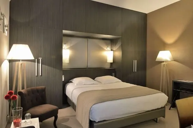 Comfort Tek Büyük Yataklı Oda