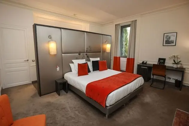 Deluxe Tek Büyük Yataklı Oda (Plus)