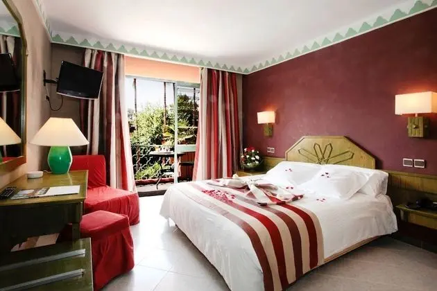 Tek Büyük Yataklı Oda