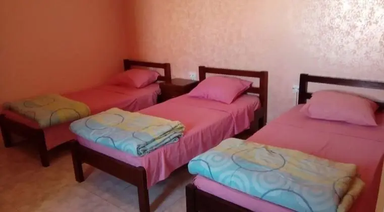 Üç Kişilik Oda