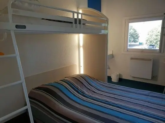 Üç Kişilik Oda, Ortak Banyo
