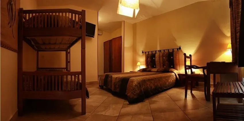 Family Oda, Sigara İçilmez, Havuz Manzaralı
