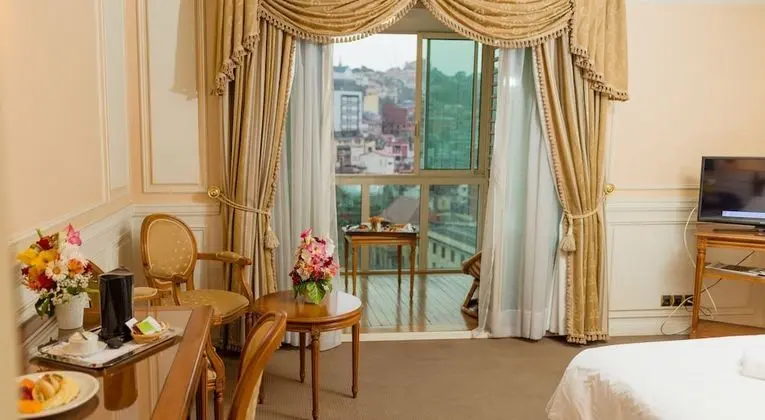 Deluxe Oda, 1 En Büyük (King) Boy Yatak, Sigara İçilmez, Şehir Manzaralı