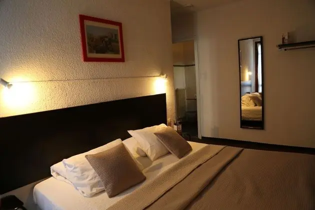 Comfort Büyük Yataklı Tek Kişilik Oda
